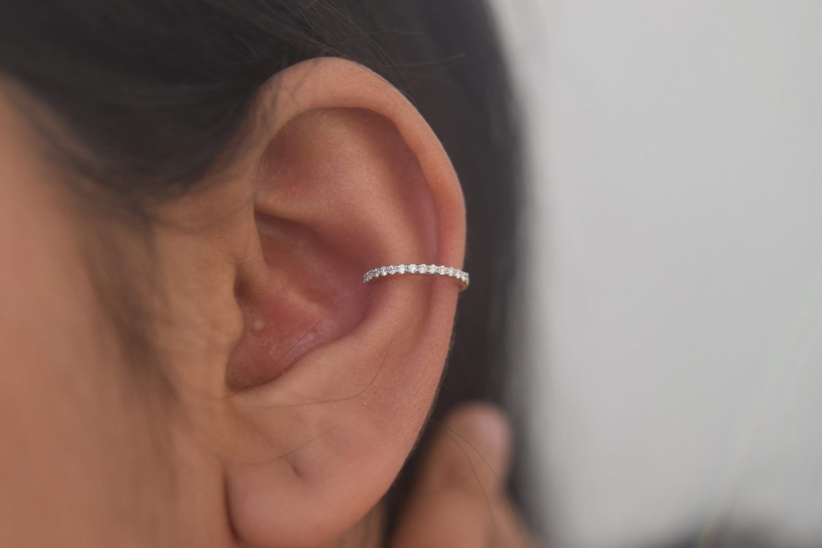 Diamond 11mm Ear Cuff No Piercing - Image 2